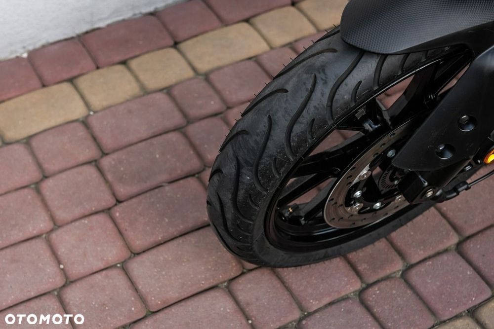 Yamaha MT - 9