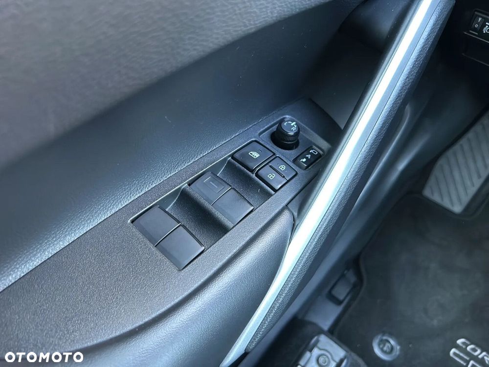 Toyota Corolla Cross - 20