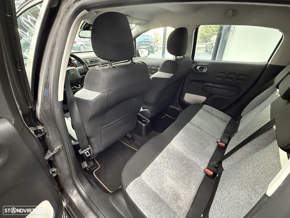 Citroën C3 1.2 PureTech Shine Pack — fotografia 16