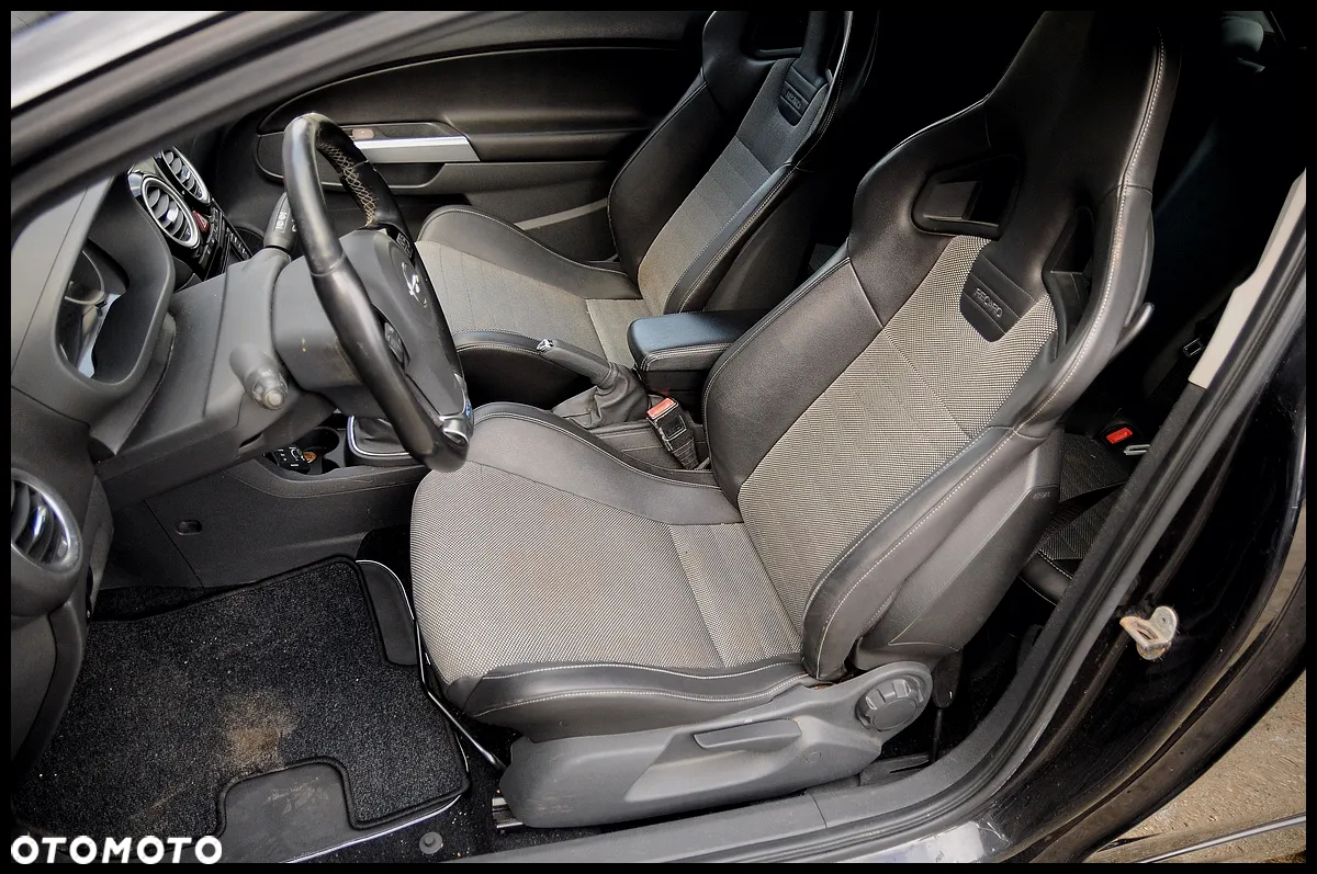 Opel Corsa 1.6 Turbo OPC - 6