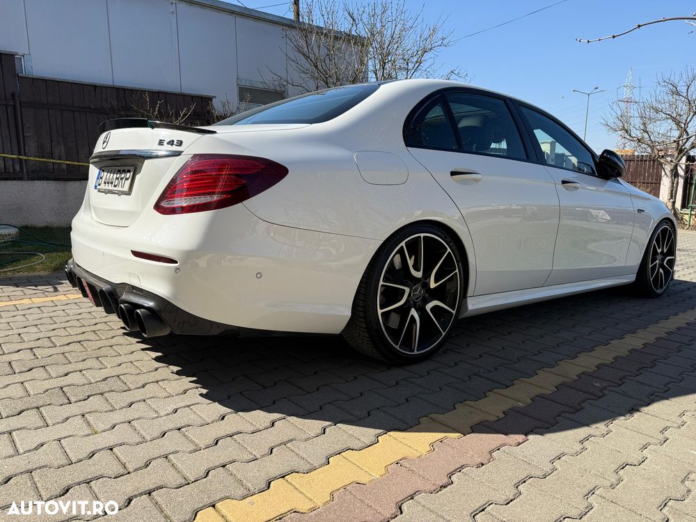 Mercedes-Benz E - 13