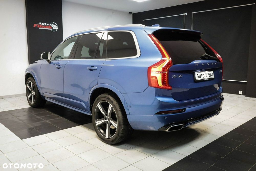 Volvo XC 90 - 9