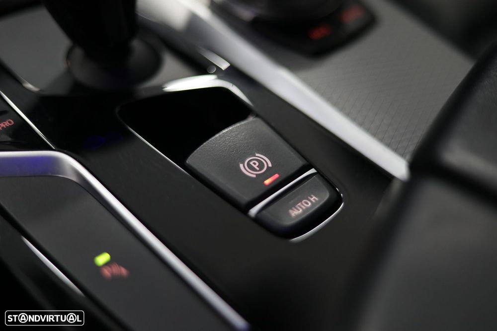 BMW 520 d Pack M Auto - 18