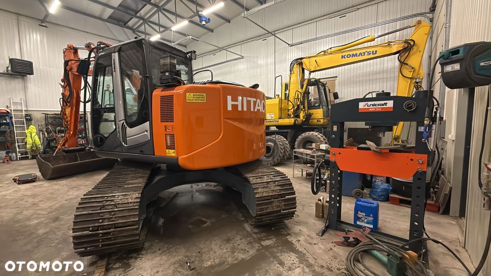 Hitachi Zaxis 135 us zx - 5