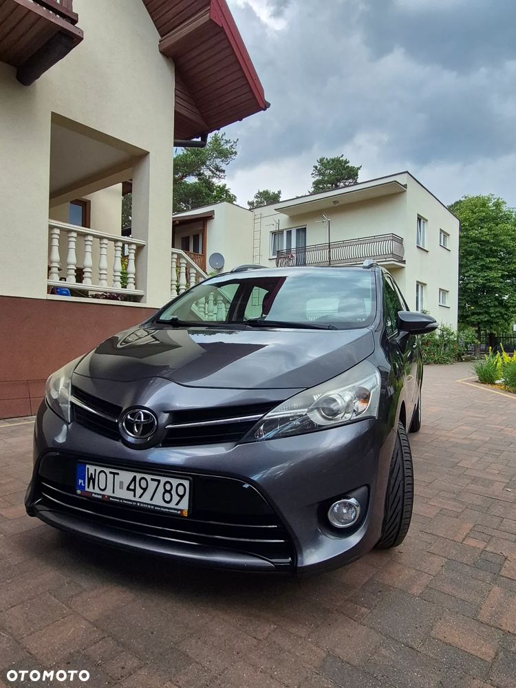 Toyota Verso 1.6 D-4D Active 7os EU6 - 1