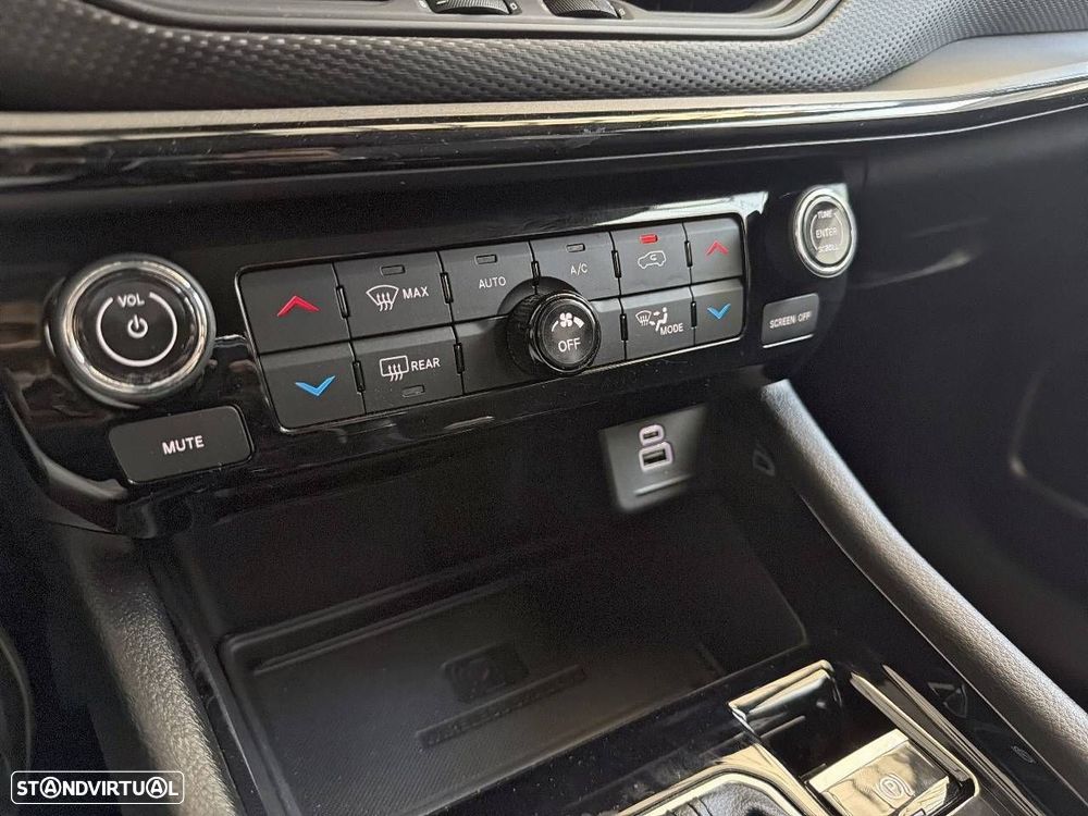 Jeep Compass 1.3 TG Trailhawk — fotografia 18