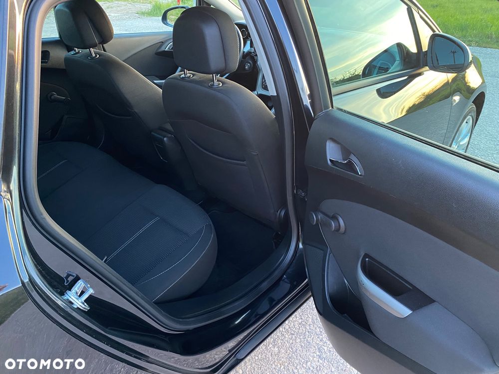Opel Astra 1.4 Turbo Design Edition - 23