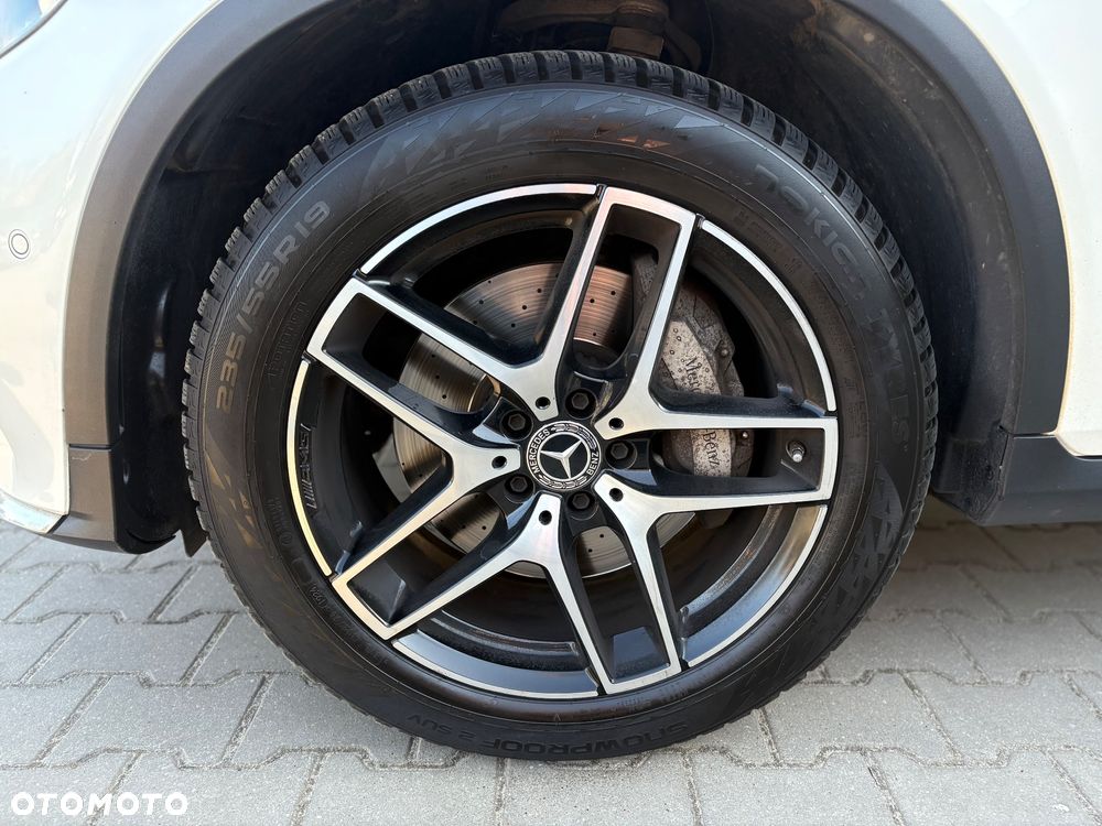 Mercedes-Benz GLC - 31