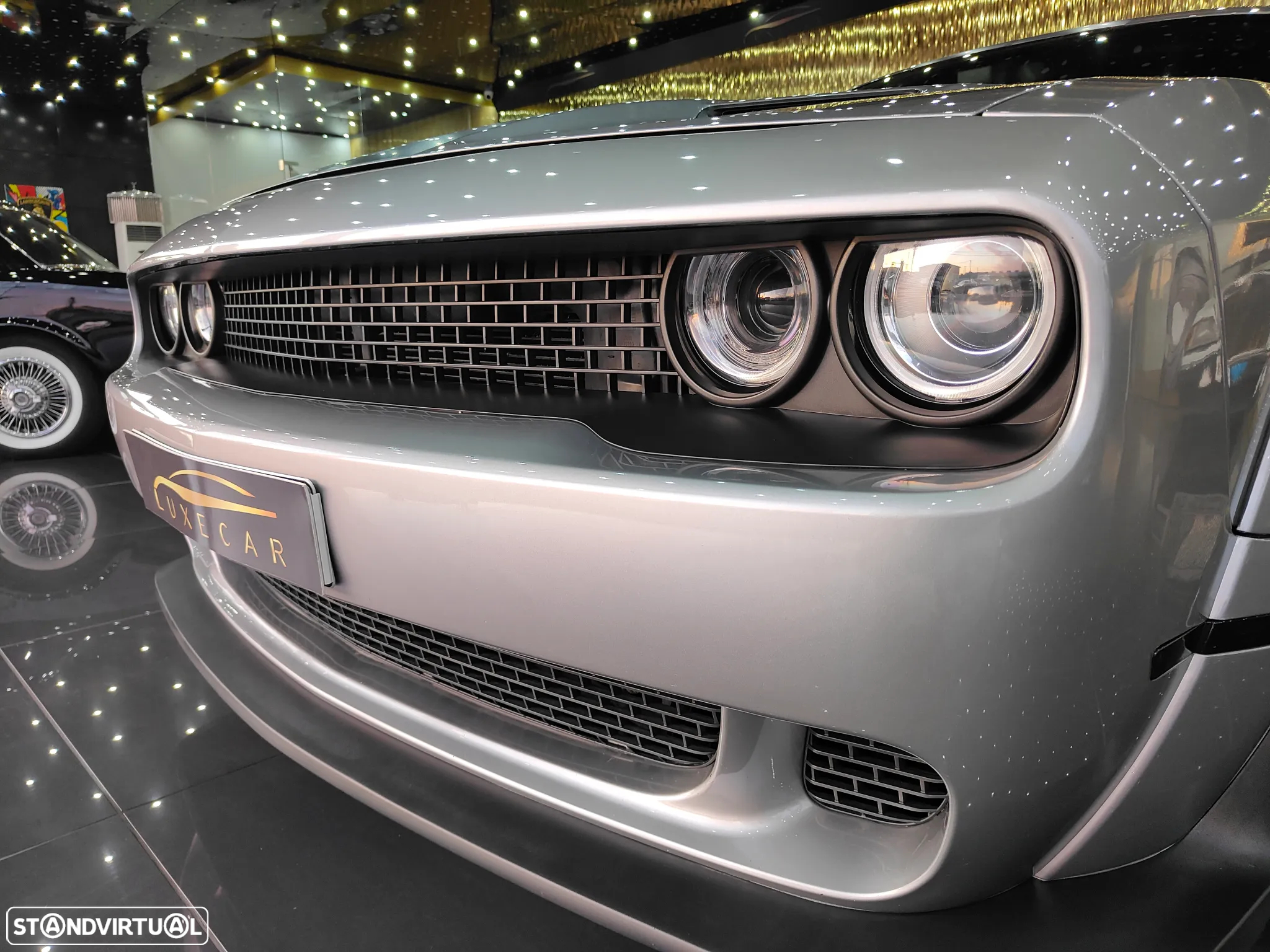 Dodge Challenger Auto SXT Plus - 5