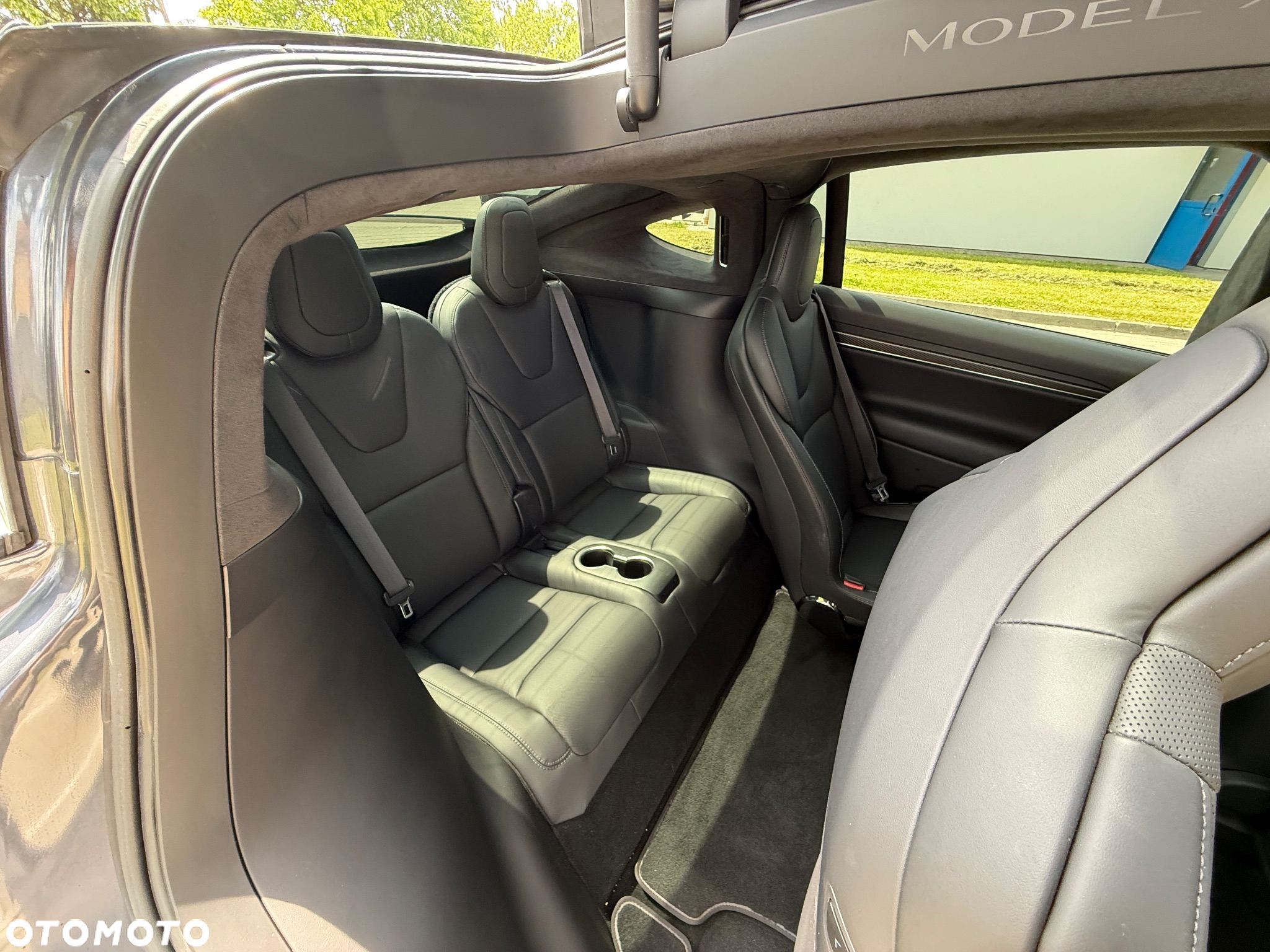 Tesla Model X Plaid - 11
