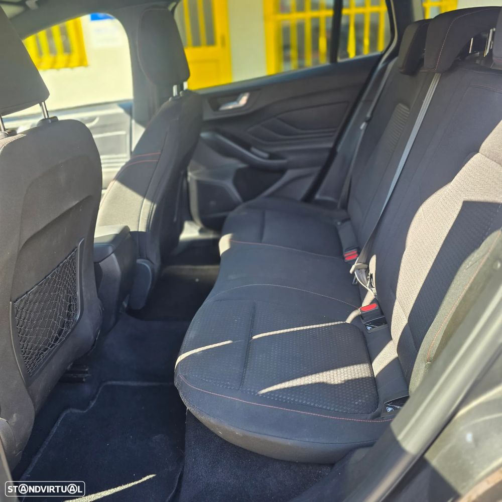 Ford Focus SW 1.0 EcoBoost MHEV ST-Line - 10