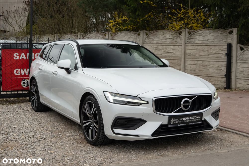 Volvo V60 B3 B DKG Momentum Pro - 34