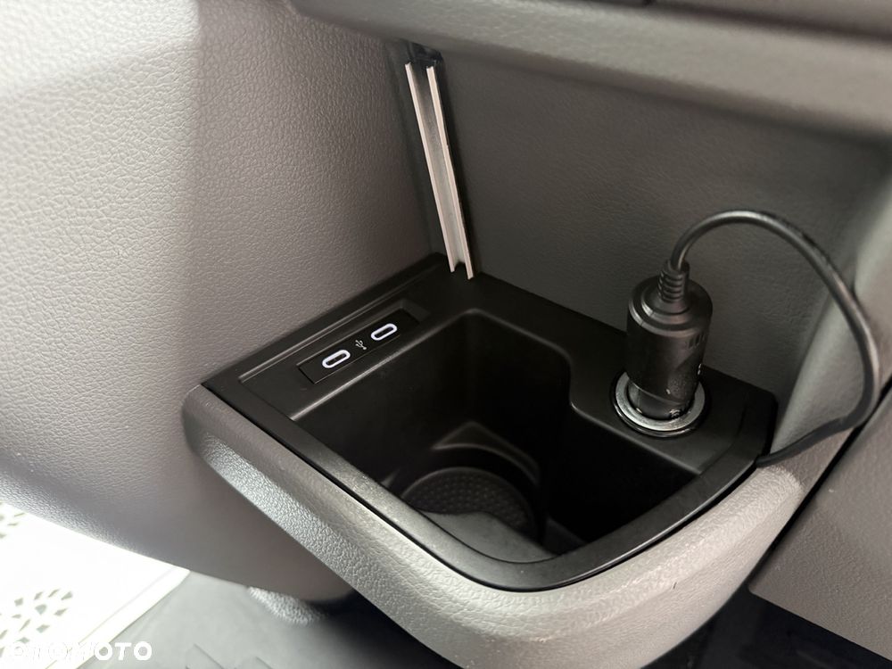 Volkswagen Transporter T6.1 - 27