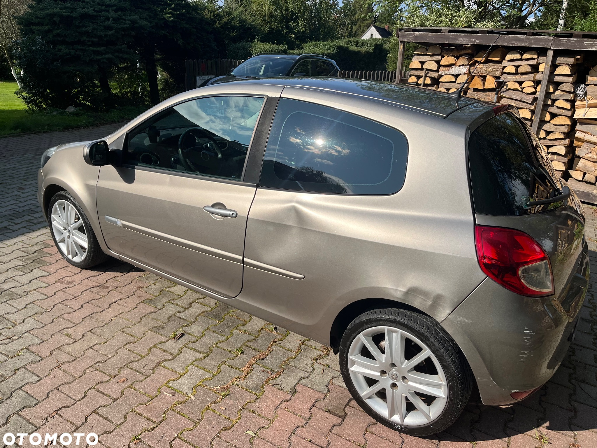 Renault Clio - 7