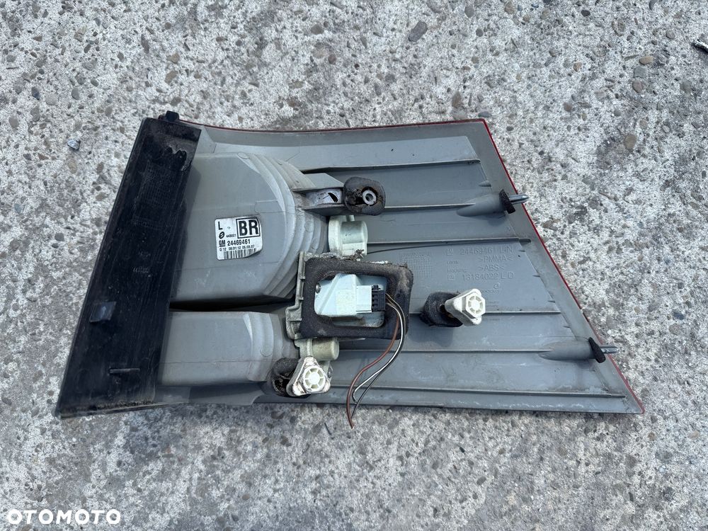 OPEL VECTRA C KOMBI Lampa tylna tył Lewa Opel Jasna 24469461 BR - 2