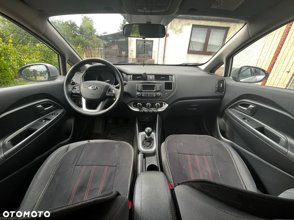 Kia Rio 1.2 Attract - 10