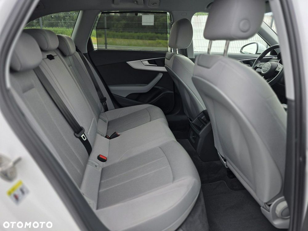 Audi A4 Avant - 16