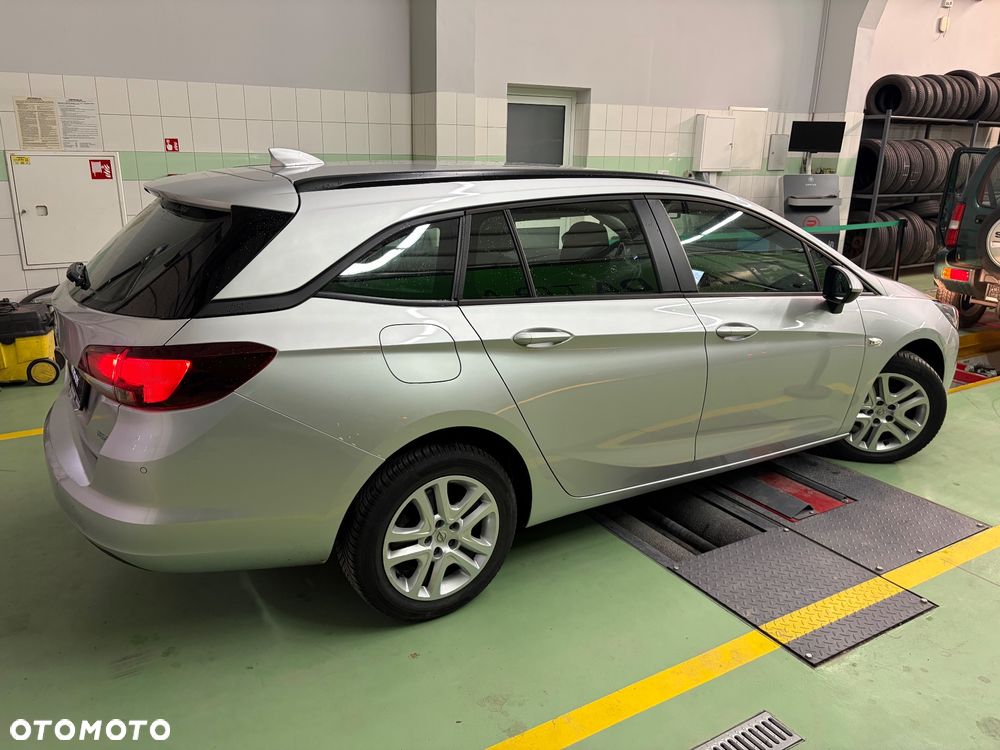 Opel Astra 1.4 Turbo Business - 14