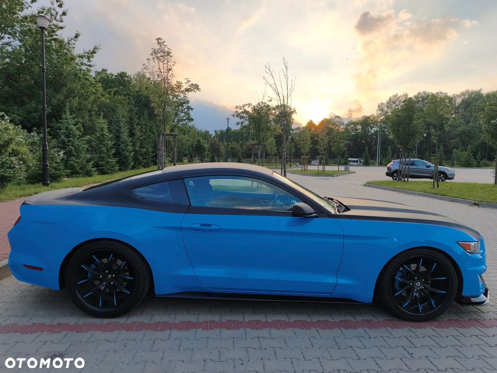 Ford Mustang 3.7 V6 - 1