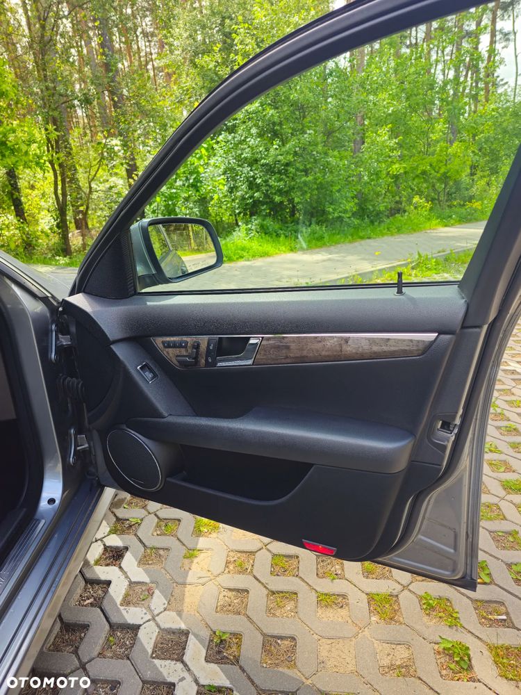 Mercedes-Benz Klasa C 350 4Matic 7G-TRONIC Avantgarde - 9