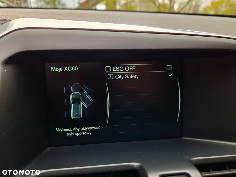 Volvo XC 60 D4 Momentum - 29