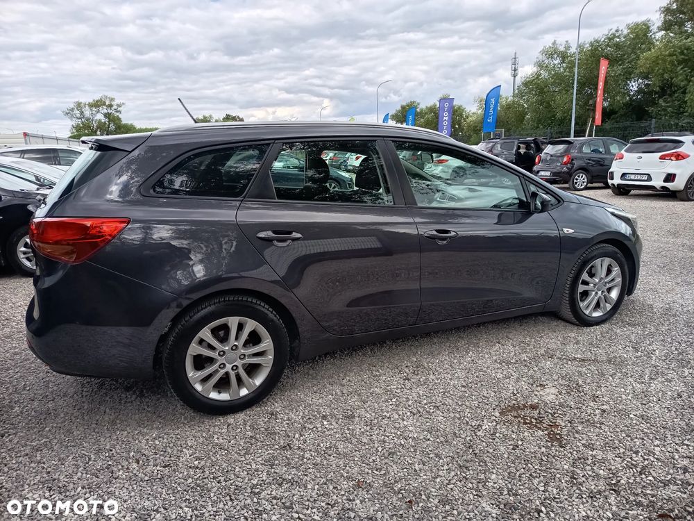 Kia Ceed 1.4 CVVT Dream-Team Edition - 12