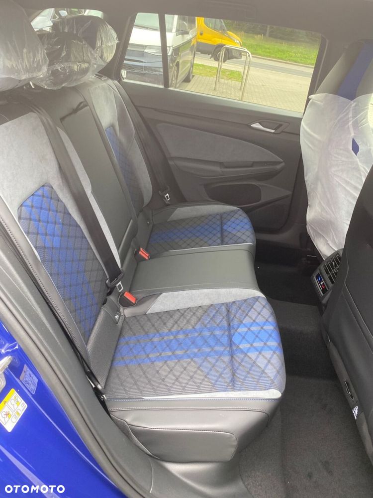 Volkswagen Golf - 9