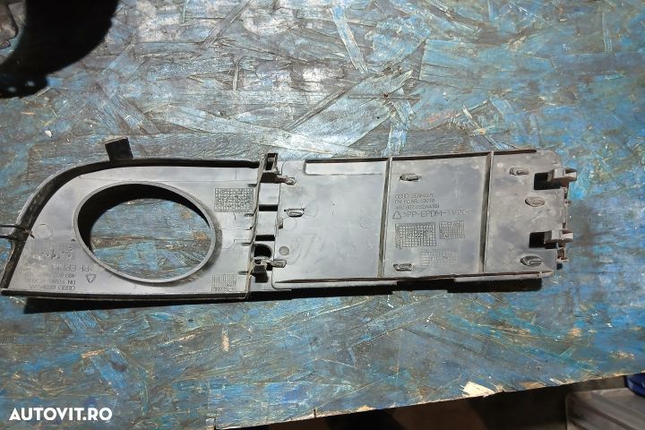 Grila proiector dreapta 4B0807682AA 4B0807682AA Audi A6 4B/C5 [faceli - 2