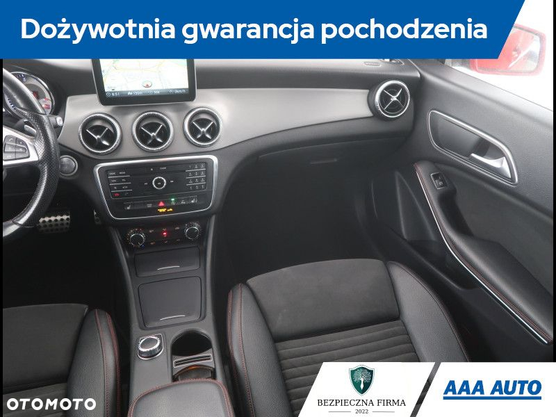 Mercedes-Benz CLA - 9