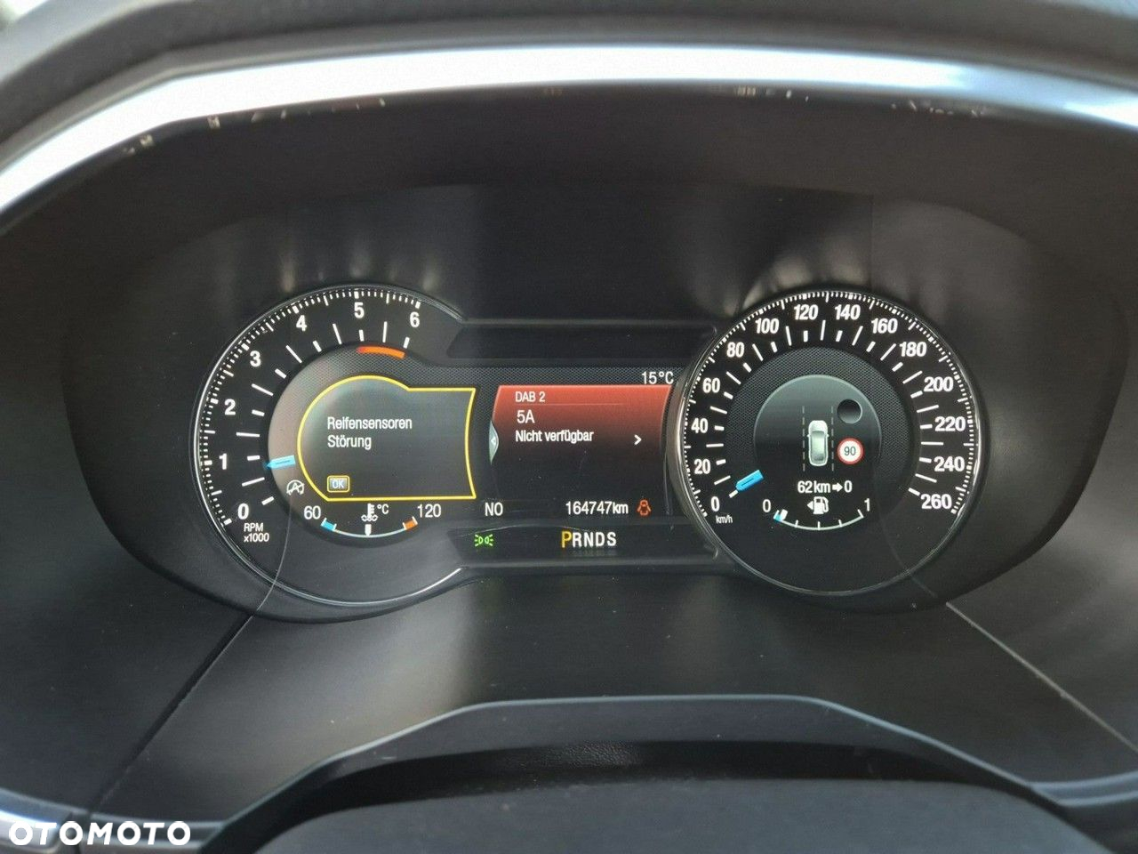 Ford S-Max - 11