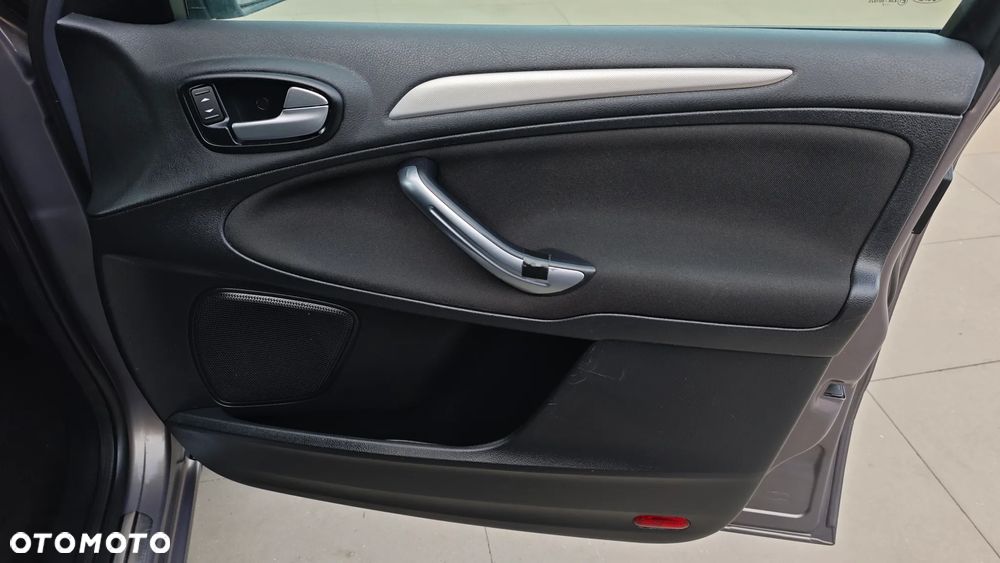 Ford Galaxy 2.0 TDCi Titanium - 9