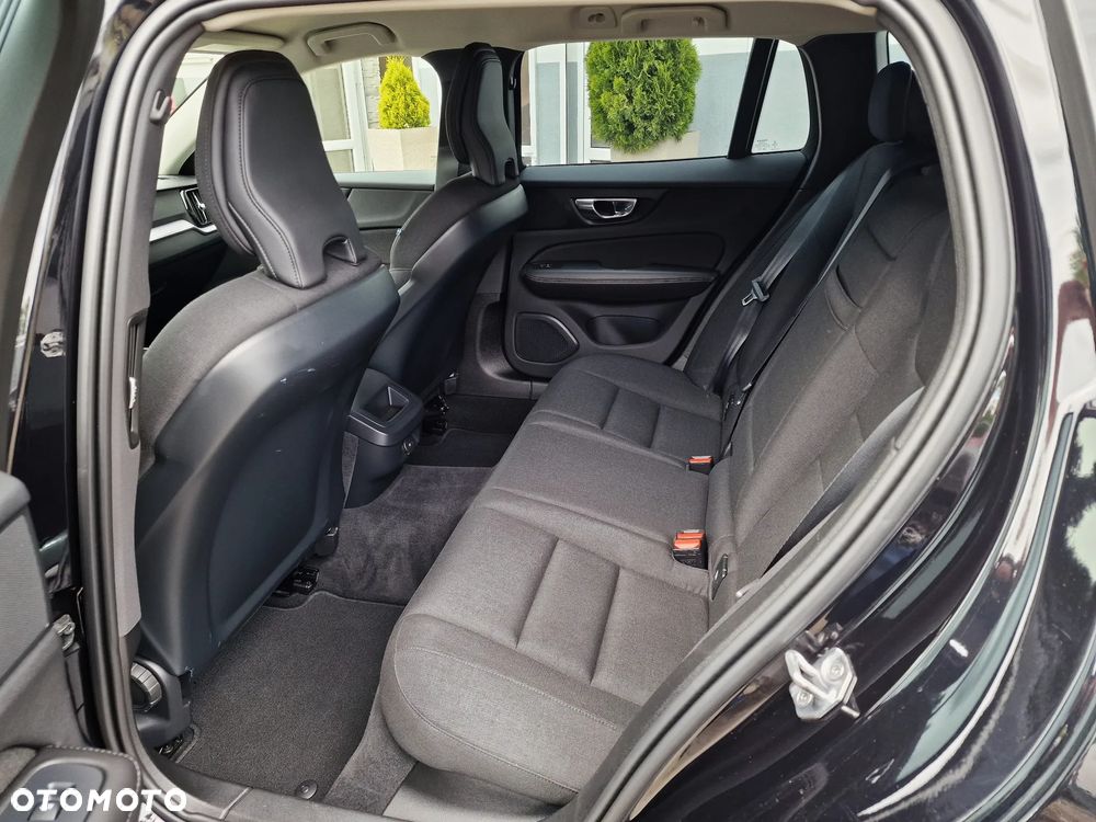 Volvo V60 B3 B Geartronic Momentum Pro - 17