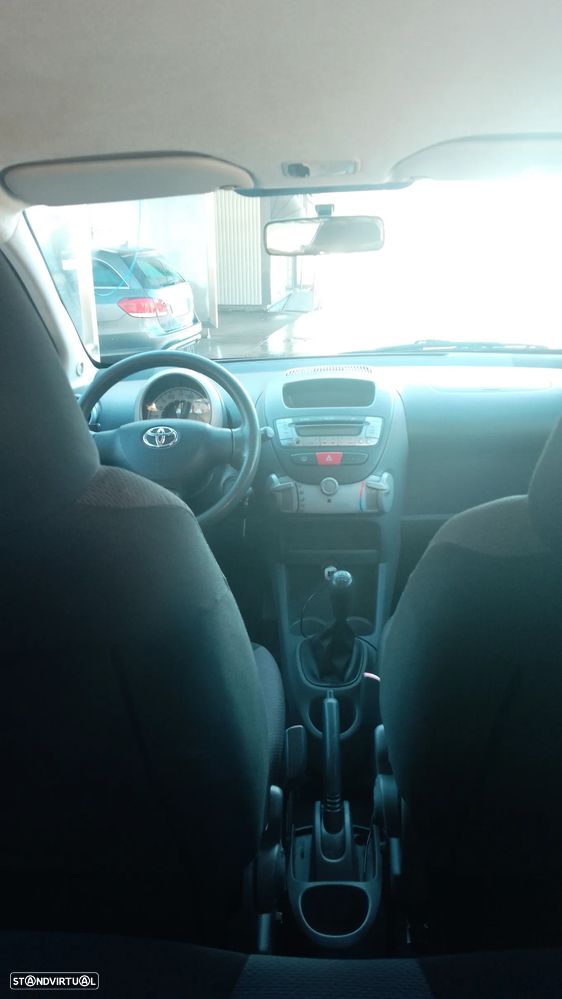 Toyota Aygo Standard - 5