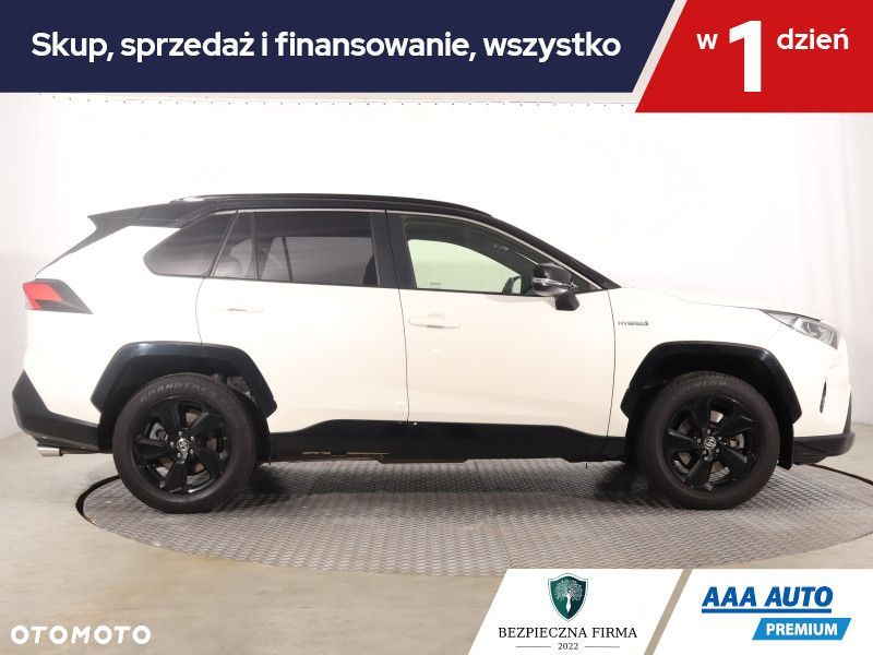 Toyota RAV4 - 8