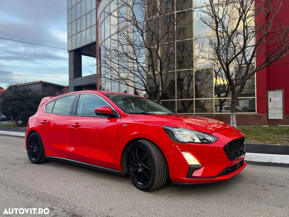 Ford Focus 1.0 EcoBoost MHEV ST-Line - 2
