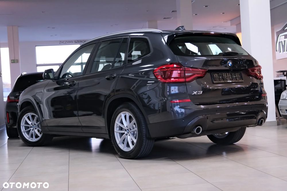 BMW X3 xDrive30e Luxury Line - 8