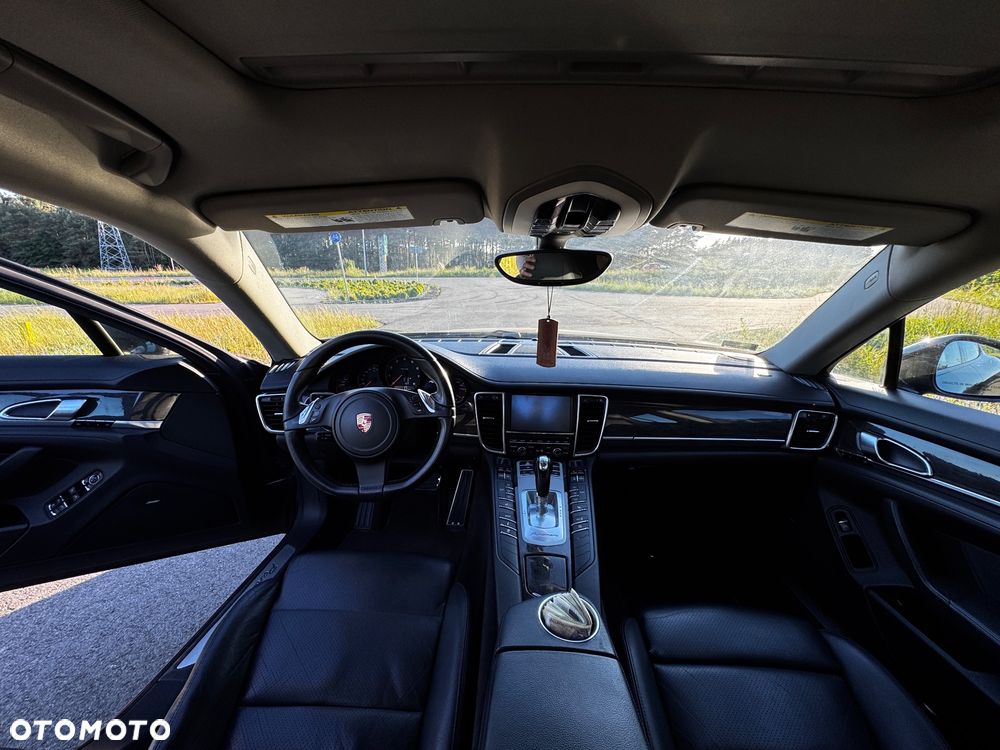 Porsche Panamera 4 PDK - 11
