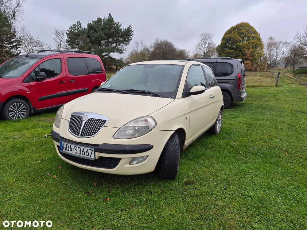 Lancia Ypsilon - 1