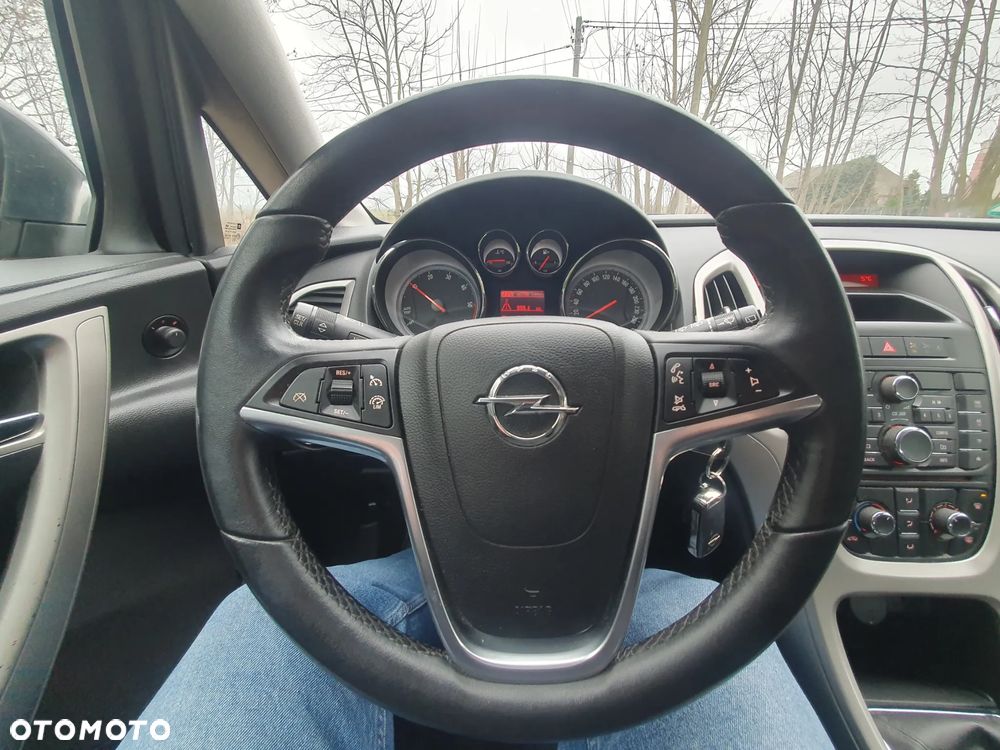 Opel Astra 1.7 CDTI DPF Cosmo - 14