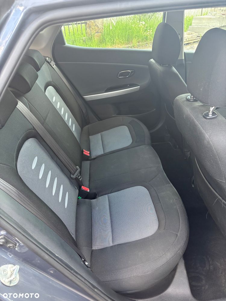 Kia Ceed 1.4 L - 17