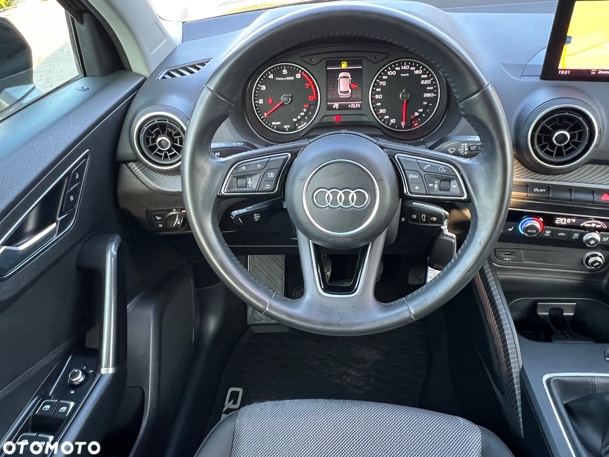 Audi Q2 1.0 TFSI ultra design - 32