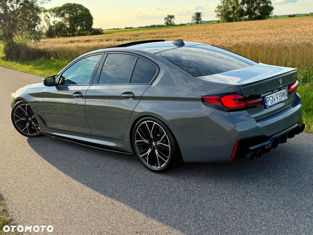 BMW Seria 5 M550i xDrive - 10