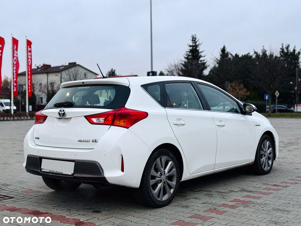 Toyota Auris 1.8 HSD Luna - 4