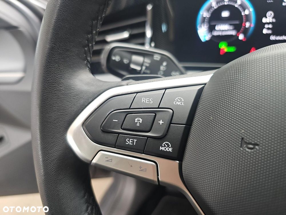 Volkswagen Passat - 14