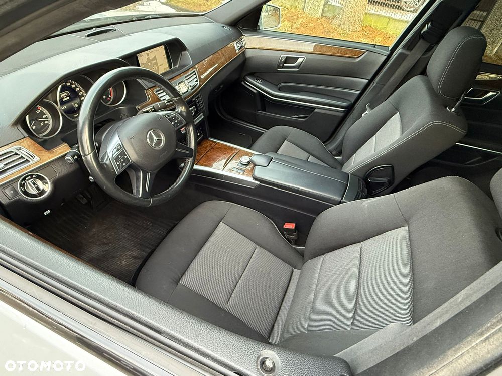 Mercedes-Benz Klasa E 220 BlueTEC 4Matic 7G-TRONIC Avantgarde - 14
