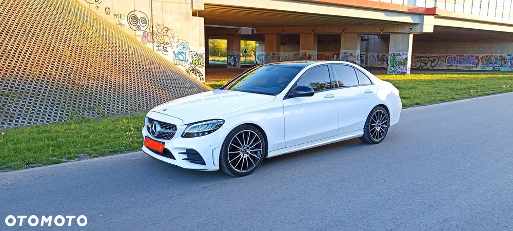 Mercedes-Benz Klasa C 300 T 9G-TRONIC AMG Line - 1