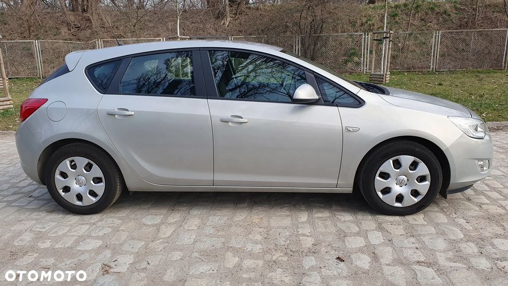 Opel Astra 1.6 - 4