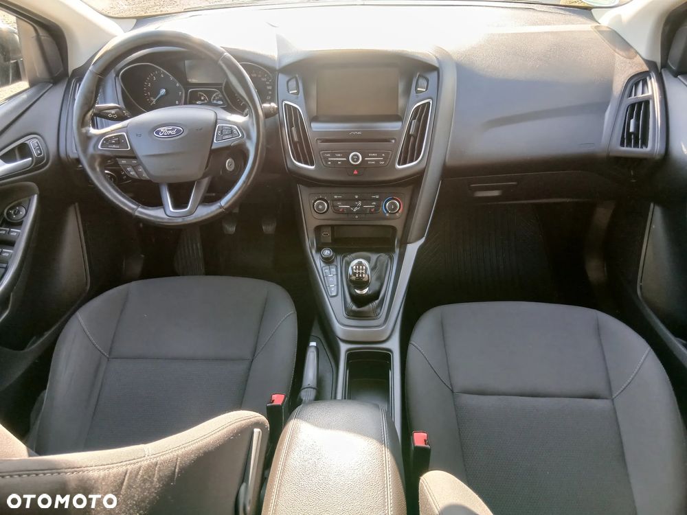 Ford Focus 1.0 EcoBoost STart-Stopp-System TITANIUM - 29