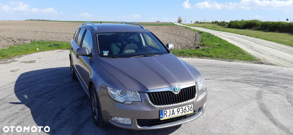 Skoda Superb 2.0 TDI Ambition - 6