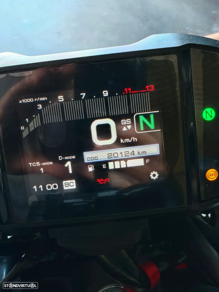 Yamaha MT-09 - 10